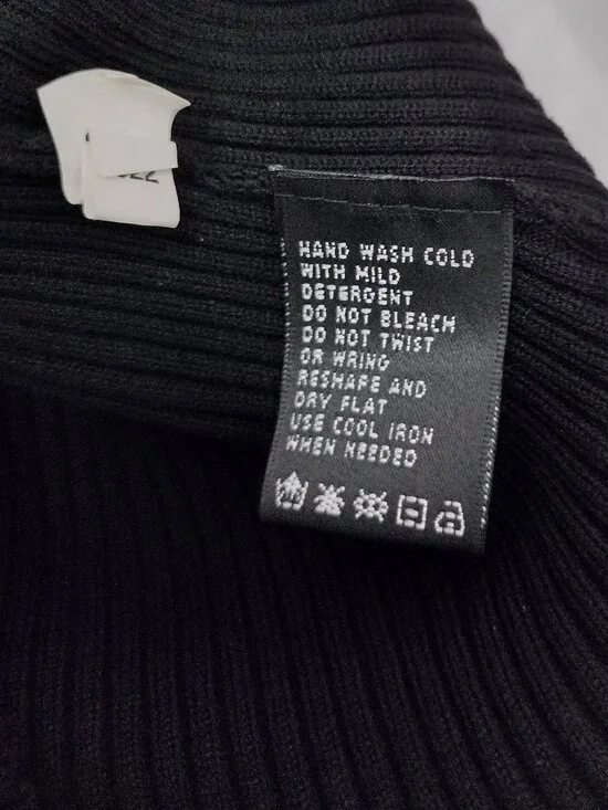 Carina Black Chain Strap Halter Tank Top Stretch Knit Size Medium Sleek Minimali - Picture 6 of 7